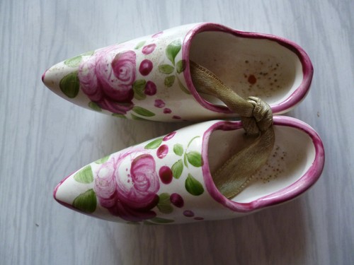 Retro ancienne paire - retro-ancienne, sabots